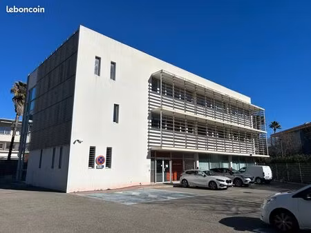 plateau de bureaux de 280 m² à la garde