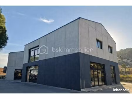 local commercial 153 m²