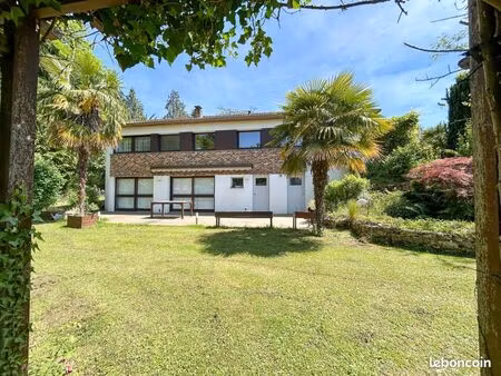 maison 4 pièces 165 m²