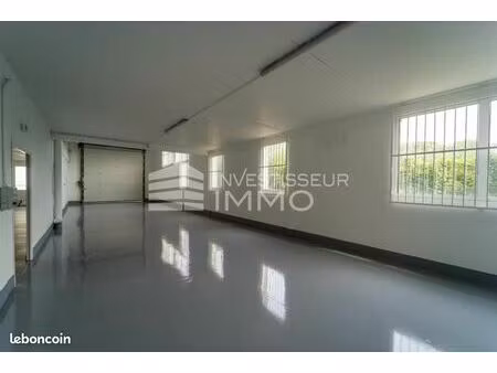 bureaux 658 m²