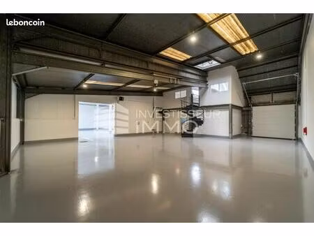local bureaux 215 m²