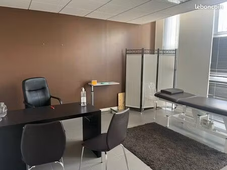 local professionnel meublé pour 2 à 3 jours/ semaine