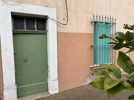 local 25 m² solliès-pont