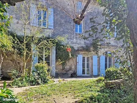 maison 10 pièces 228 m²