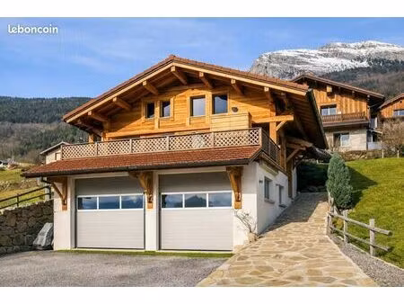 chalet 4 pièces 132 m²