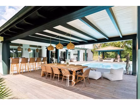 maison de luxe à vendre dans le quartier chantaco