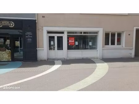 local commercial à louer