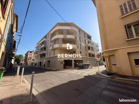 local commercial 60 m²