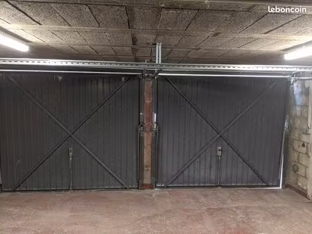 grand local d'activité et de stockage 27m²