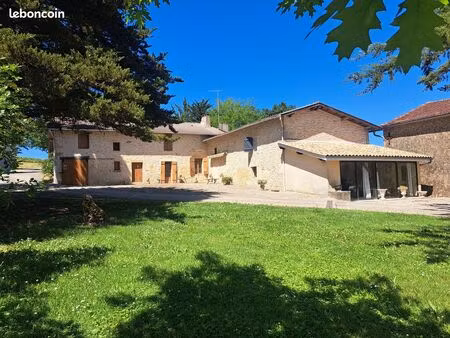 propriété 10 pièces 313 m²