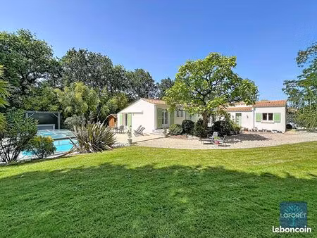 propriété 7 pièces 162 m²