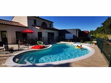 ? maison contemporaine meublée avec piscine – cugand / proche clisson