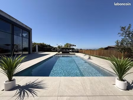 villa 7 pièces 274 m²