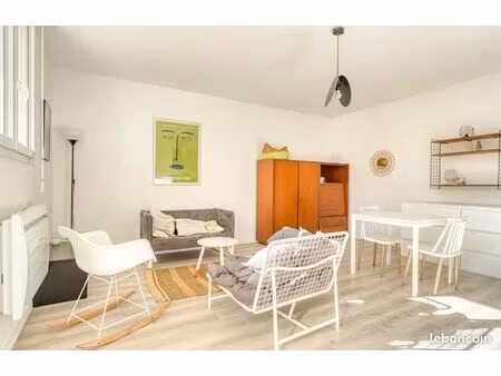 t1 bis lumineux avec terrasse et coin nuit séparé