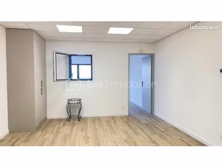 bureau 51 m²