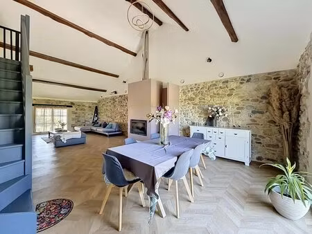 maison de 8 pièces de 250 m² à usinens
