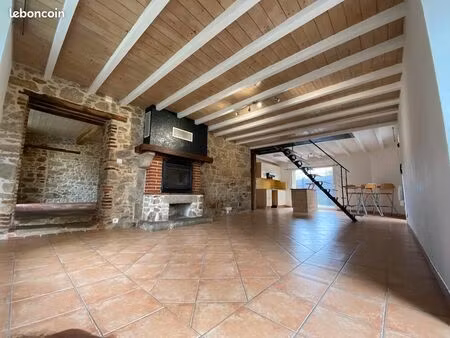 maison ancienne entièrement rénovée  tt confort  3 ch + bureau  terrain