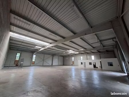 bureaux 859 m² la roche sur yon