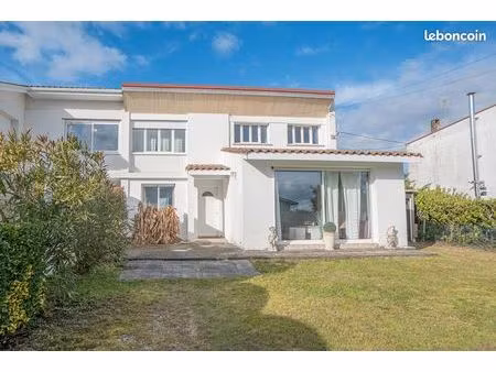 maison 7 pièces 142 m²