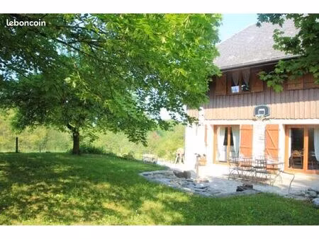 village etercy maison t6 200 m2
