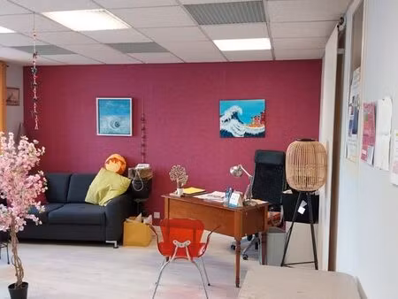bureau 25 m2 centre bourg