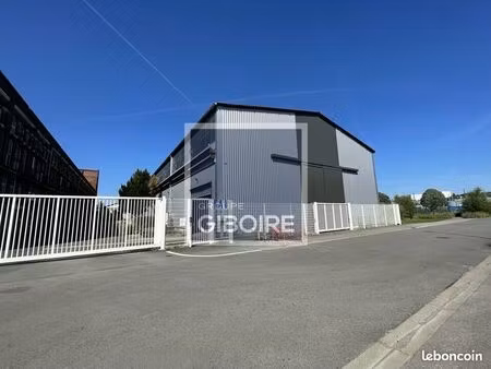 local d'activité 5 500 m²