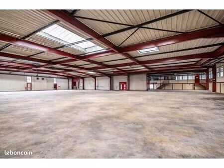 entrepôt 662 m² - emplacement stratégique - genève / annecy