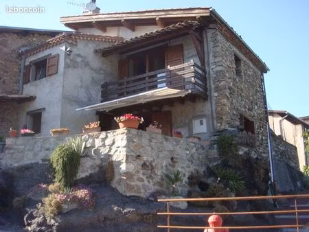 location maison de villages meublée
