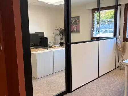 bureau privatif à louer en espace de coworking à rezé