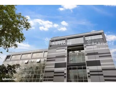 bureaux 1 025 m²