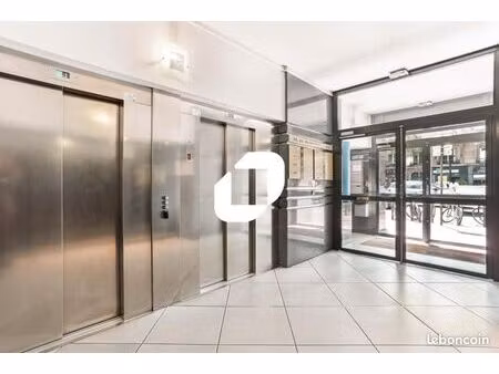 bureaux 295 m²