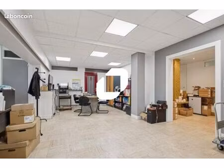 bureaux 149 m²