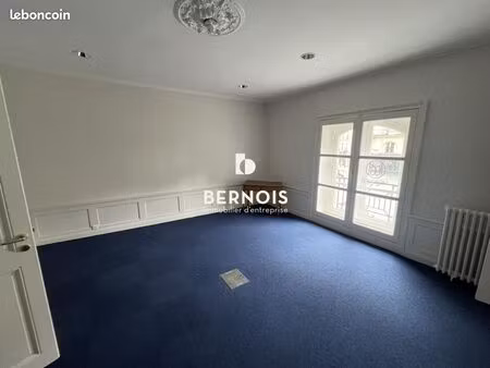 bureaux 145 m²