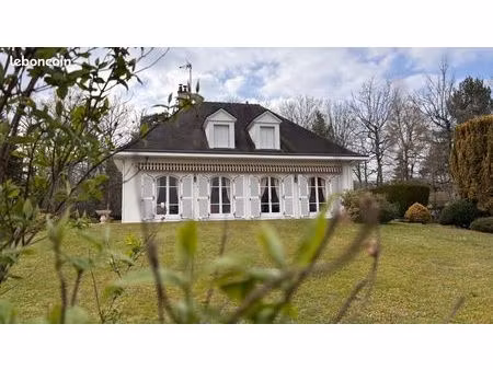 maison 5 pièces 200 m²