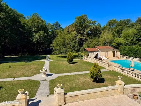 location terrain et piscine