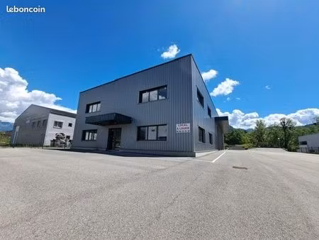 local commercial 140 m²