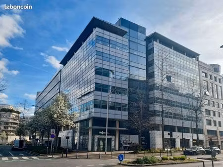 bureau privé à louer pour 1 personnes à issy les moulineaux  camille desmoulins issy les m