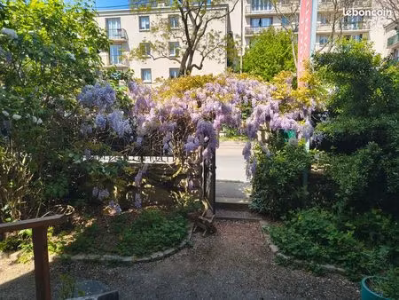 partage de cabinet / bureaux dans maison avec jardin