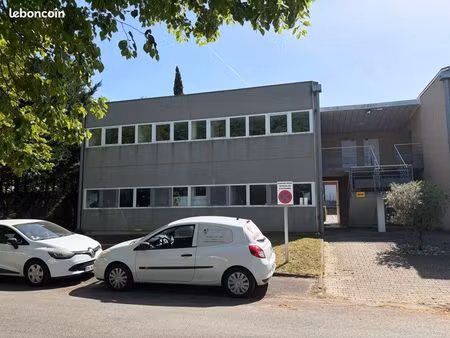 location bureaux professionnels cenon 119m2