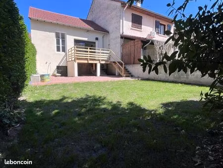 à louer: charmante maison de plain-pied à vichy