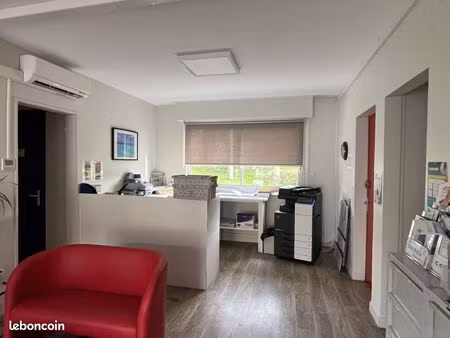 administratif  bureaux 234 m² bazas