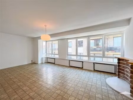 appartement à louer à rue du géant 11 nivelles (vbe26036)