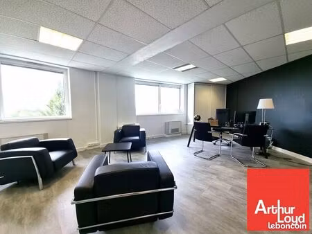 bureaux 139 m² chasseneuil du poitou