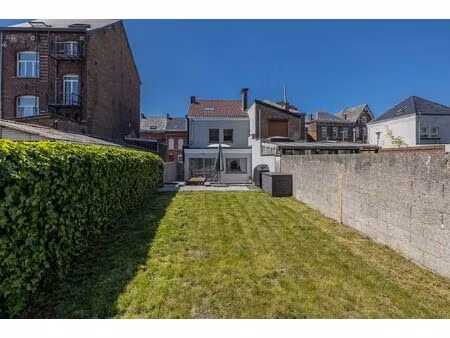 maison à louer avec garage et terrasse   houdeng-aimeries (vbe26033)
