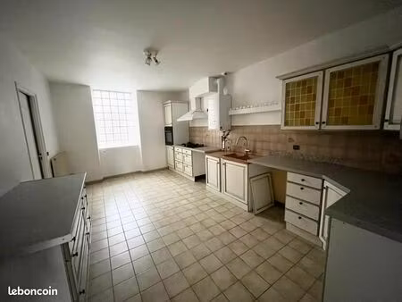 appartement 3 pièces 110 m²