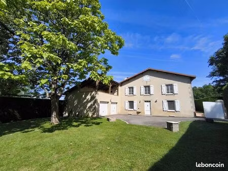 propriété 6 pièces 138 m²