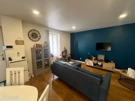 location été – maisonnette 55 m² climatisée avec jardin + parking fermé (tresses)