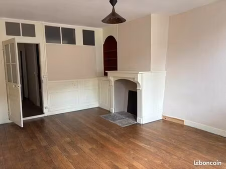 appartement 3 pièces 104 m²