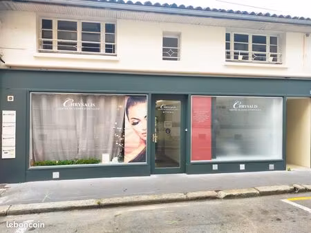 local commercial 64 m2 centre ville
