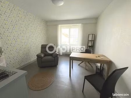 bureau 15 m²